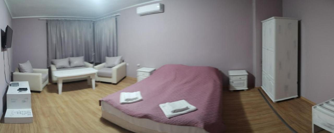 Хотел Тримата Мускетари Warna Exterior foto
